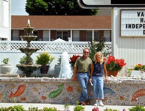 Continental Inn Cheboygan Exterior photo